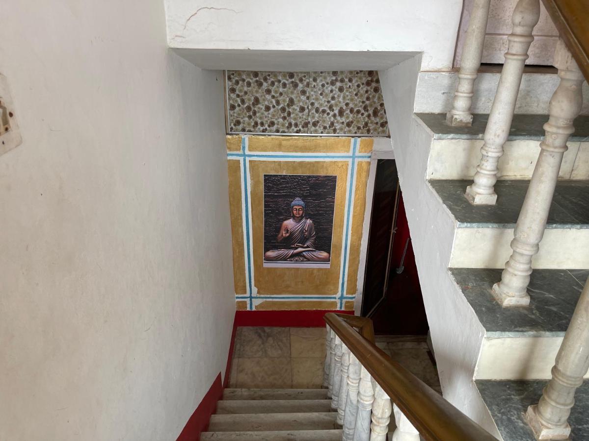 Hotel Well Inn 普里 外观 照片